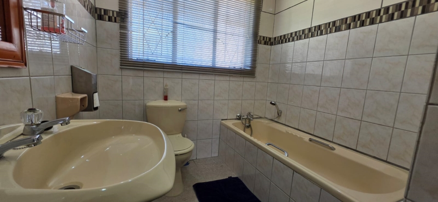 Commercial Property for Sale in Flamwood North West